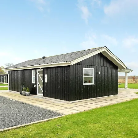 Three-bedroom Haderslev With A Fireplace 06