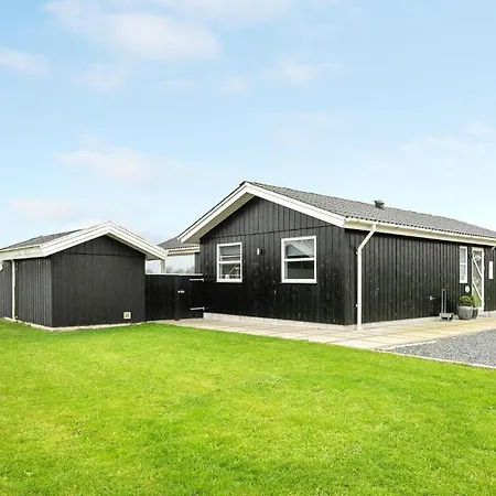 Three-bedroom Haderslev With A Fireplace 06 別荘